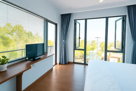 Ngoc Hoa Hotel - Near Vinwonder Nam Hoi An