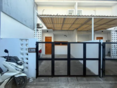 Private Room in Villa 10 Mins To Sanur Beach Hotels near Pengembak Beach