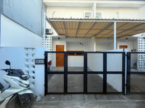 Private Room in Villa 10 Mins To Sanur Beach Отели рядом с достопримечательностью «Parama Group»