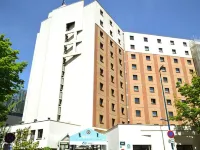 فندق آرت باريس إست Hotels near الحي التاسع عشر - بوت - شومونت - لا فيليت