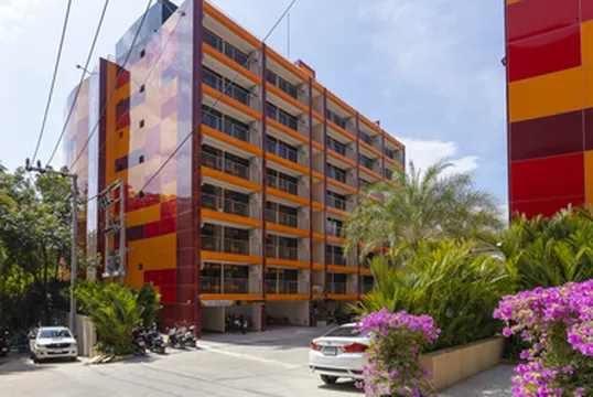 รูปภาพของCozy Family Apartment at Nai Harn Beach