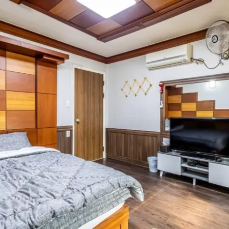 Boryeong (Daecheon) Beach Resortel Отели рядом с достопримечательностью «Пляж Тэчхон»