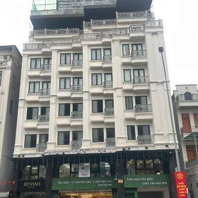 Reviah Hotel 鄰近自然科學大學的酒店