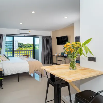 Mitsu Guesthouse, Karon Beach Hotels near Karon Temple Market