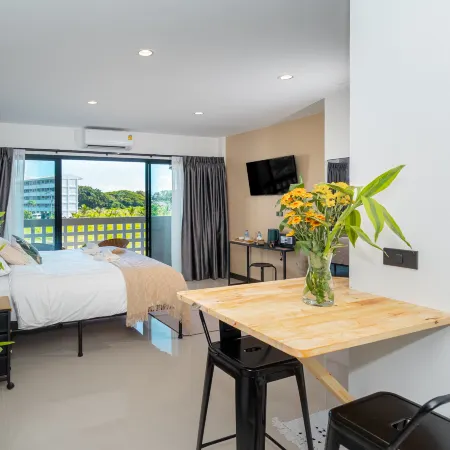 Mitsu Guesthouse, Karon Beach