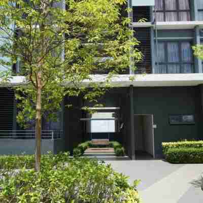 Core Soho Suite Royal Quad Studio 4Pax Sepang KLIA by Our Stay Hotel Exterior