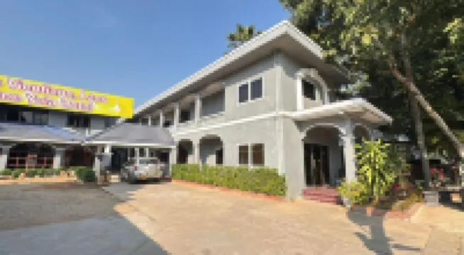 Yula Hotel Thatluang NaKuauy Chinese Cemetery周辺のホテル