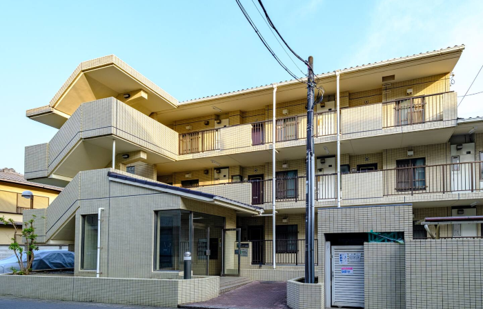 Sakura House