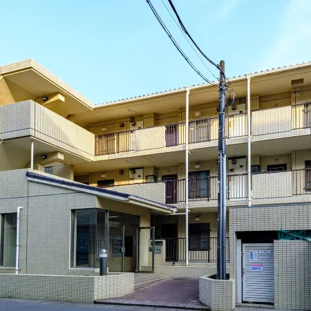 Sakura House