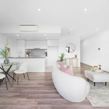Bright & Elegant 2BR with 2 Parking in Mascot