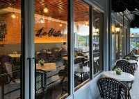 Hotel Bijoux - breakfast