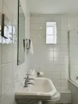 OYO Bath Road Apartments