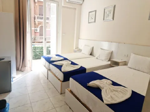 Cairo Crown Inn Hotels in 