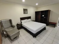 HPL Apartment - Airport Shuttle