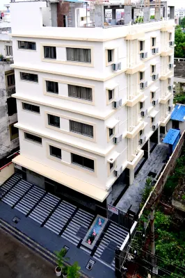 9 RAYA Hotel - parking