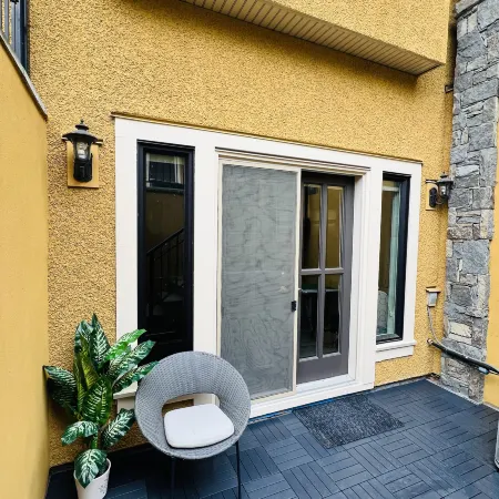 3Bed+2Bath Sauna Retreat in Vancouver!