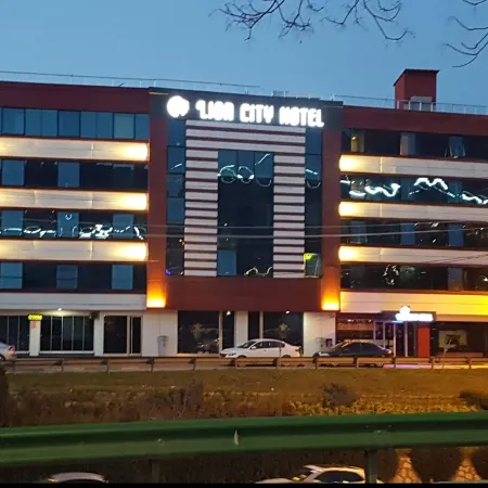 Lion City Hotel