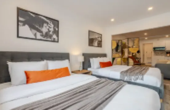 Theatre Hotel by Lodgo