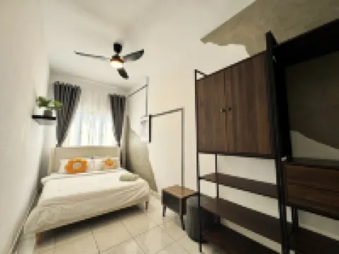 Nilai Youth City | 3R2B | 7–10 paxs | UiTM & KLIA