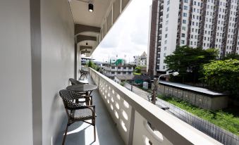 Room 208 Near Don Mueang Airport & BTS Wat PhraSi