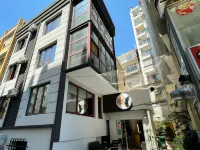 BETAS GUESTHOUSE Hotels near Tophane bastion