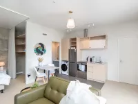 Petone City Studio with Outdoor Space Hotels in Lower Hutt