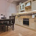 Cozy classic brand new apartment in 120