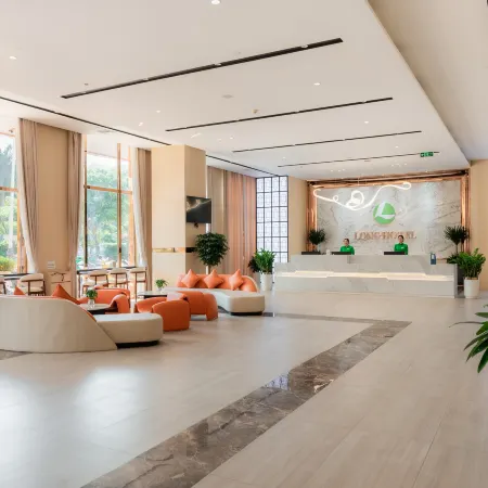 Long Hotel Отели рядом с достопримечательностью «Marble Moutain»