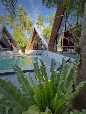 Tres Villa | 400 + sqm private yard w/pool & Solar system - موقف سيارات