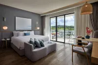 Muse Premier Residences Phu Quoc Emerald Bay - Pools