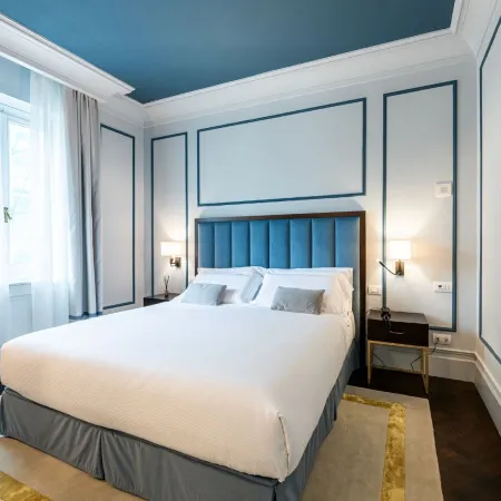 Glimpse Hotel