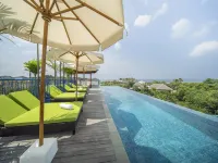 آتاب بيتش ريزورت كانغو باي إني في هوسبيتاليتي Hotels near شاطئ إيكو