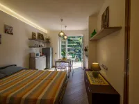 Macaia Apartment with AC Hotels in Vernazza