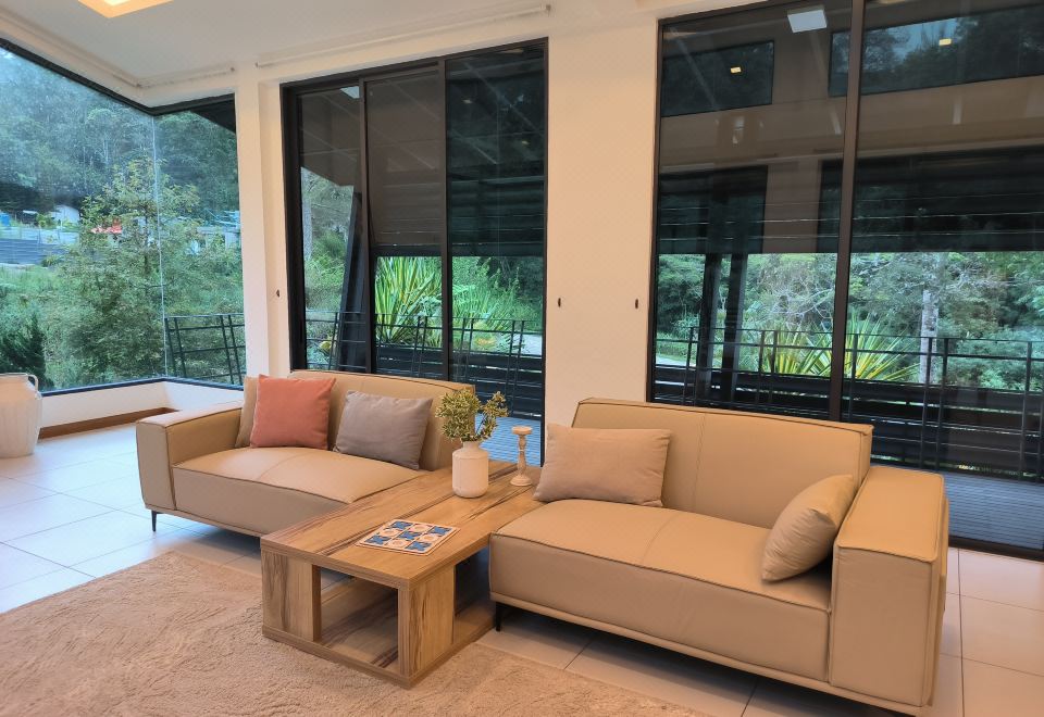 4. Deco Hom..