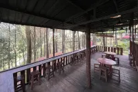 Alas Pacet by TwoSpaces, Mojokerto Hotels in Wonosalam