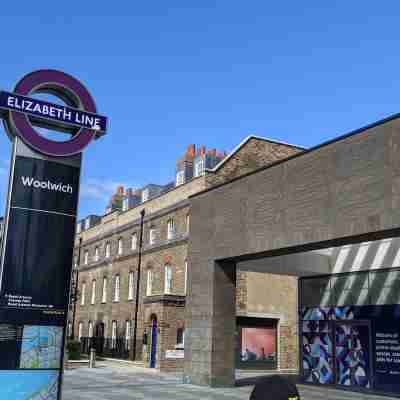 2-BR London Oasis in Woolwich Others