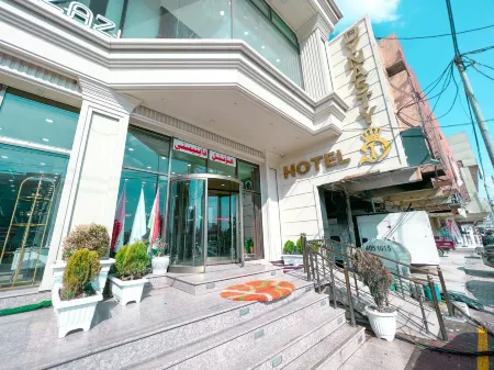 Dynast Hotel