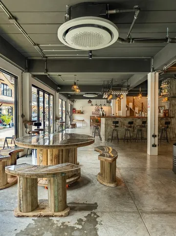 รูปภาพของHOST'S EL Fisherman