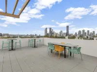 The Roocrest - Kangaroo Point Boutique Apartment with Parking Hotels in Brisbane