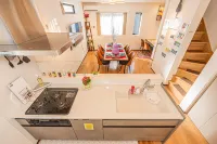 5-min to Edogawa / 3-story villa / 3 rooms, 1 bath Hotels in Ichikawa