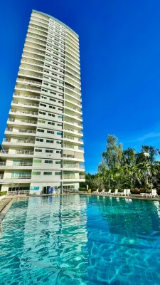 View talay 6, city center, next to central mall, direct access to the beach فنادق في 