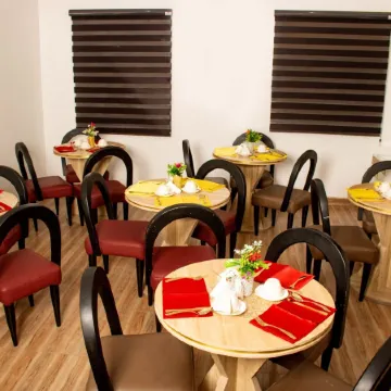 VICTORIAN BLOOM HOTEL AND RESORT ASABA