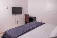 Crestviewers hotel and suite