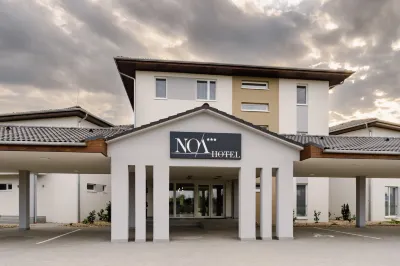 NOA HOTEL Hotels near Aeropark (Repülőmúzeum)