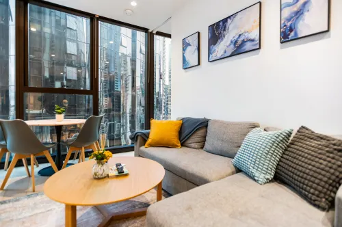 High Life in Southbank | 2BR/2BA + Rooftop Spa