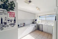 Entire Cozy 2-Bedroom House in Mount Waverley - Vila