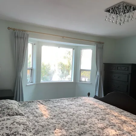 Super Comfy King-size Bed & Ensuite Bathroom
