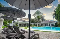 Casa Negrense Private Resort - Pools