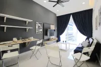 Cozy, High-Floor 2BR Apt Near LEGOLAND