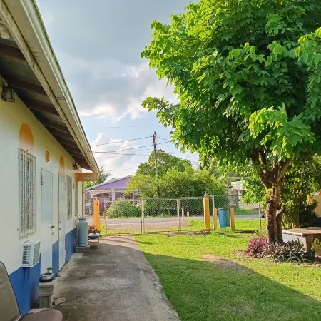 Hacienda Tropical Guest House